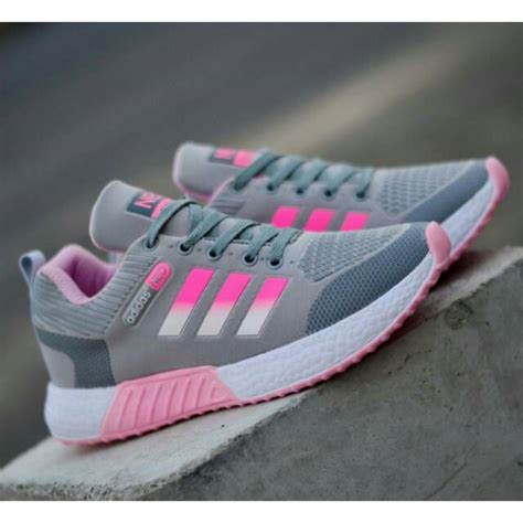 sepatu sneakers adidas wanita original